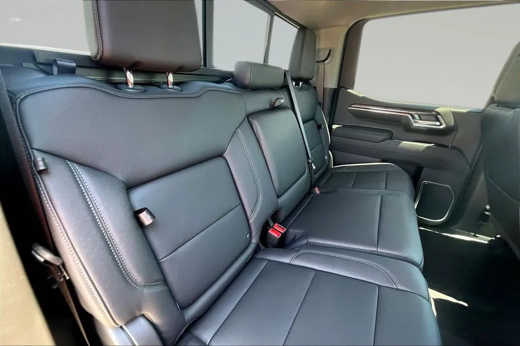 2026 Chevrolet Silverado 1500 LTZ - Photo 10