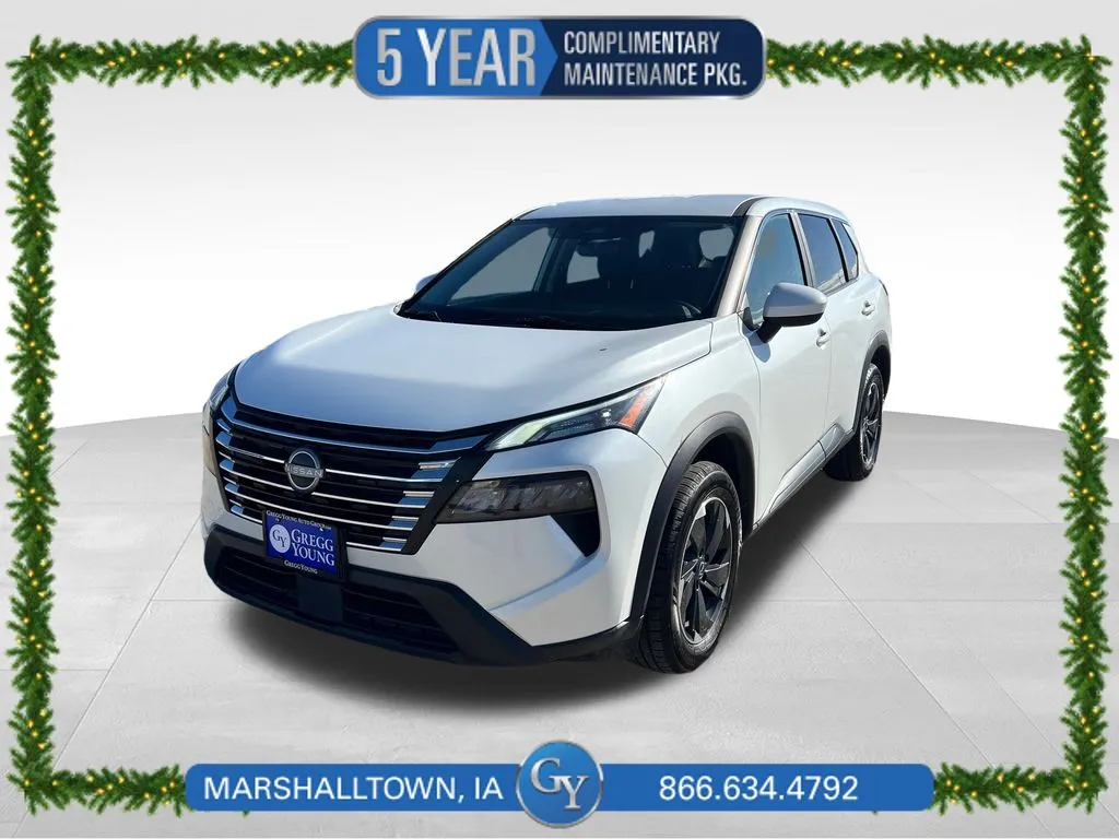 2024 Nissan Rogue SV's photo