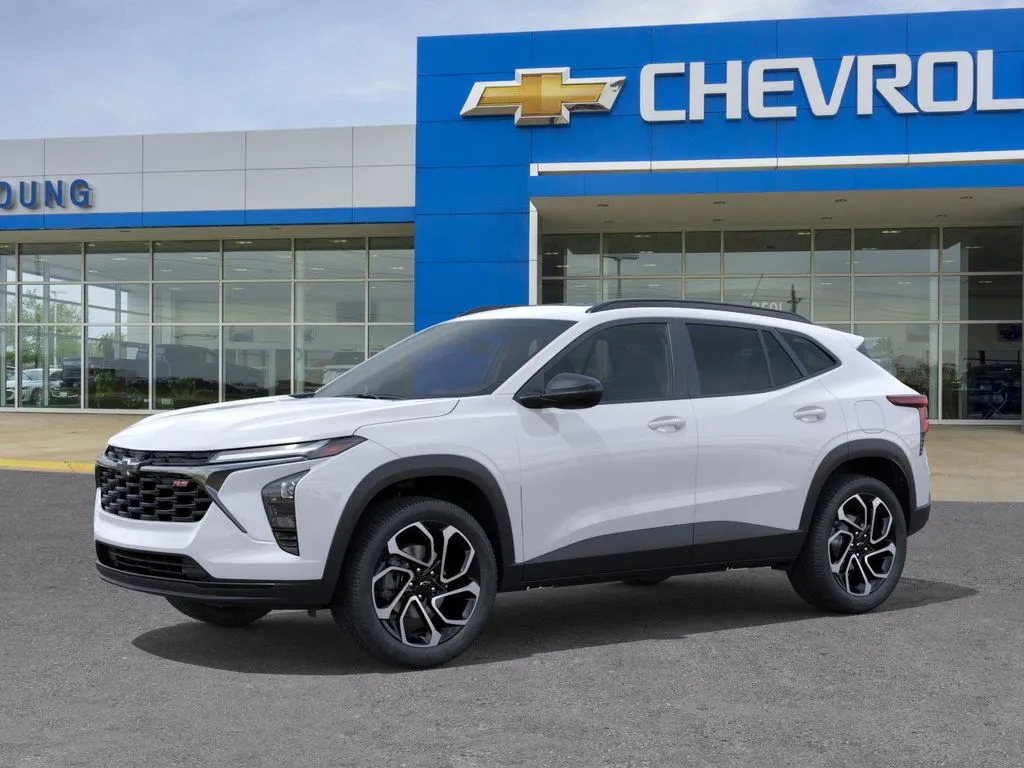 2025 Chevrolet Trax photo 2