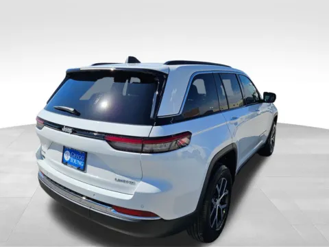 More photos of 2025 Jeep Grand Cherokee Limited at Gregg Young of Plattsmouth, NE