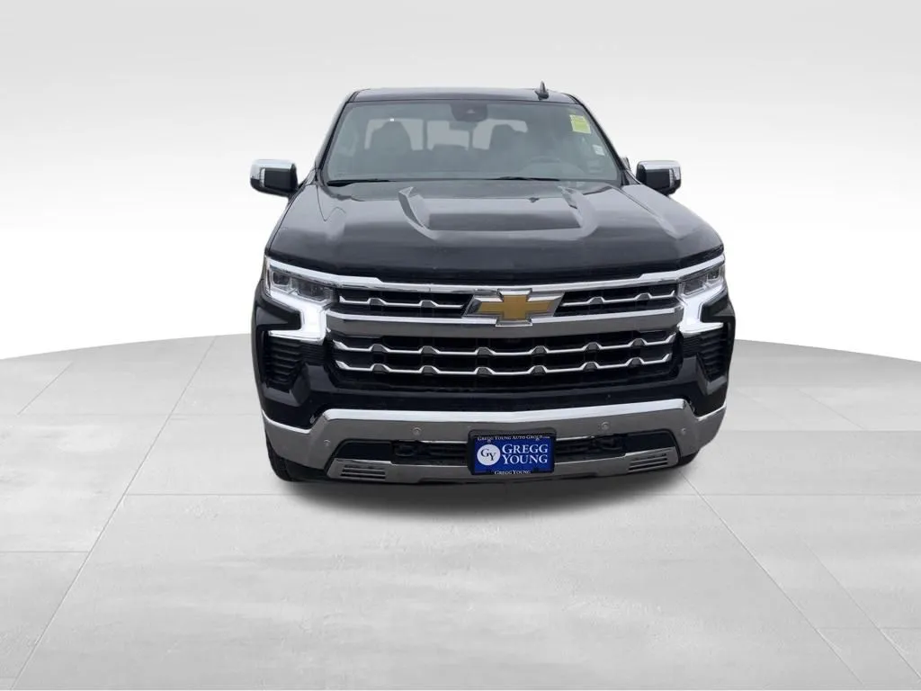 2024 Chevrolet Silverado 1500 LTZ photo 4