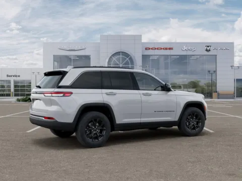 More photos of 2026 Jeep Grand Cherokee Altitude at Gregg Young Chrysler Dodge Jeep Ram of Atlantic, IA