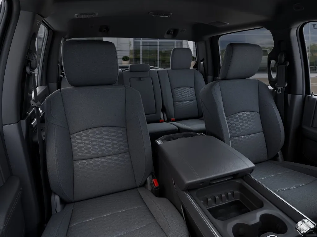 2026 RAM 3500 Big Horn - Photo 16