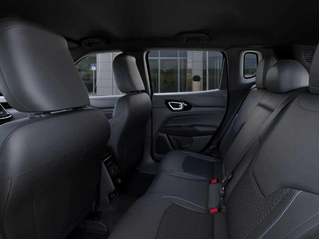2026 Jeep Compass Latitude Altitude - Photo 23