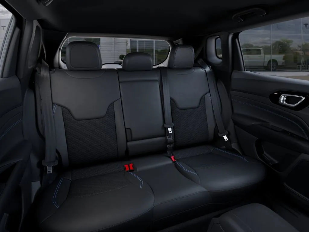 2026 Jeep Compass Latitude Altitude - Photo 15