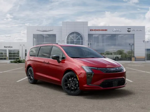 More photos of 2027 Chrysler Pacifica Limited at Gregg Young Chrysler Dodge Jeep Ram of Atlantic, IA