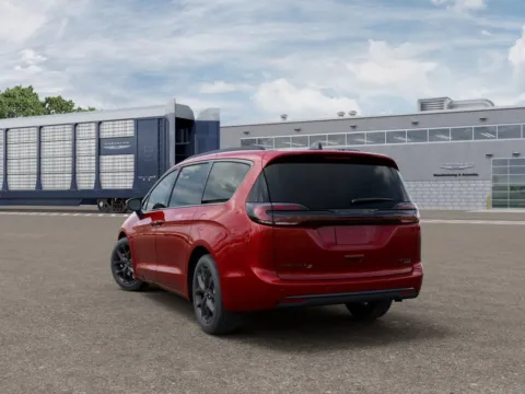 Another view of 2027 Chrysler Pacifica Limited for sale in Atlantic, IA at Gregg Young Chrysler Dodge Jeep Ram of Atlantic