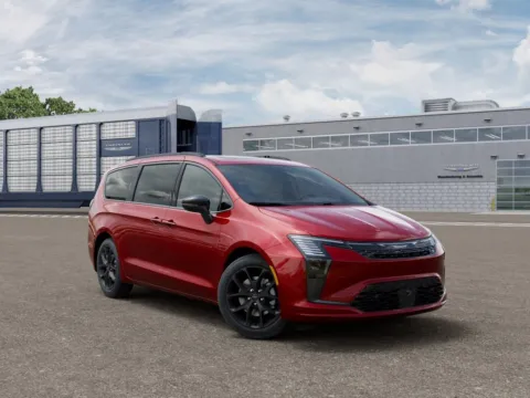 More photos of 2027 Chrysler Pacifica Limited at Gregg Young Chrysler Dodge Jeep Ram of Atlantic, IA