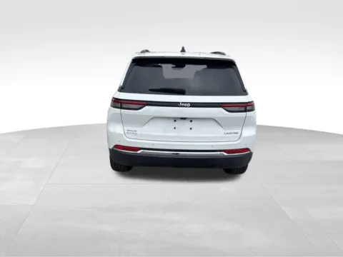 More photos of 2023 Jeep Grand Cherokee Limited at Gregg Young Chrysler Dodge Jeep Ram of Atlantic, IA