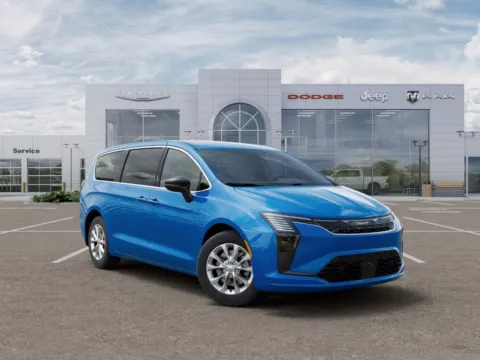 More photos of 2027 Chrysler Pacifica Select at Gregg Young Chrysler Dodge Jeep Ram of Atlantic, IA