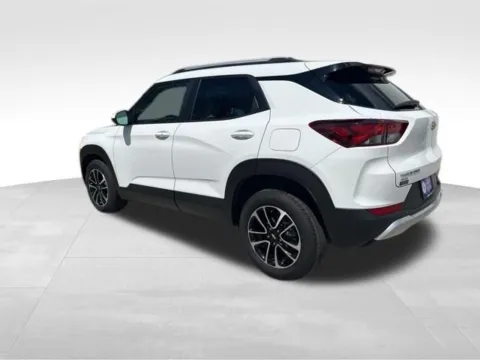 More photos of 2025 Chevrolet TrailBlazer LT at Gregg Young Chrysler Dodge Jeep Ram of Atlantic, IA
