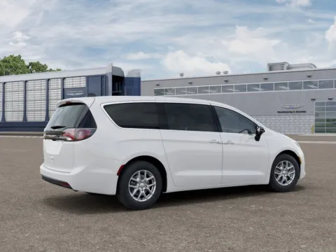 More photos of 2027 Chrysler Pacifica LX at Gregg Young Chrysler Dodge Jeep Ram of Atlantic, IA