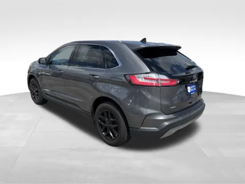 More photos of 2024 Ford Edge SEL at Gregg Young Chrysler Dodge Jeep Ram of Atlantic, IA