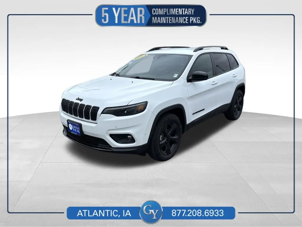 White 2023 Jeep Cherokee Altitude for sale in Atlantic, IA