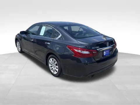 More photos of 2018 Nissan Altima 2.5 S at Gregg Young Chrysler Dodge Jeep Ram of Atlantic, IA