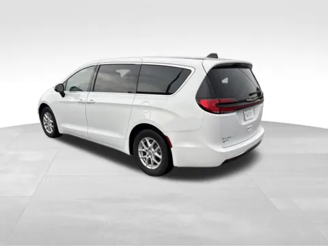 More photos of 2023 Chrysler Pacifica Touring L at Gregg Young Chrysler Dodge Jeep Ram of Atlantic, IA