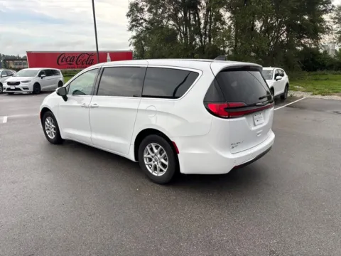 More photos of 2023 Chrysler Pacifica Touring L at Gregg Young Chrysler Dodge Jeep Ram of Atlantic, IA