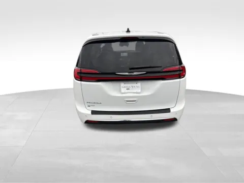 More photos of 2023 Chrysler Pacifica Touring L at Gregg Young Chrysler Dodge Jeep Ram of Atlantic, IA