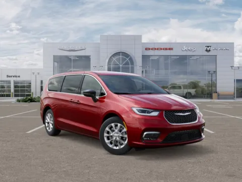 More photos of 2026 Chrysler Pacifica Select at Gregg Young of Atlantic, IA