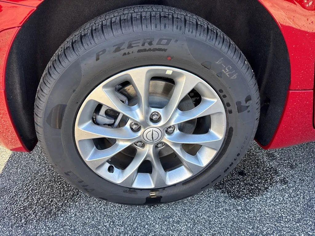 2026 Chrysler Pacifica photo 4