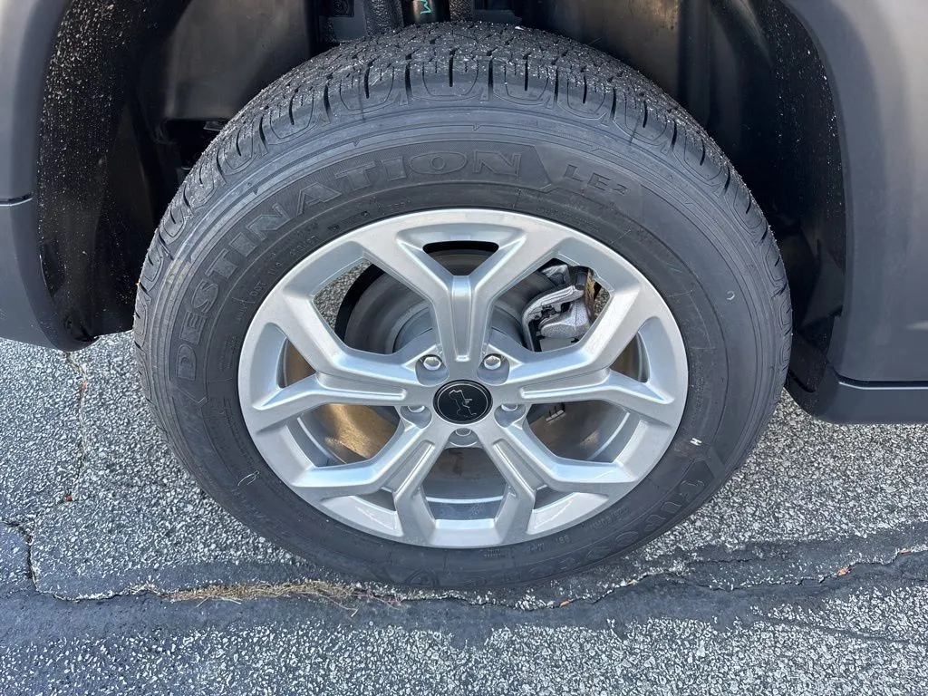 2026 Jeep Compass Latitude photo 3