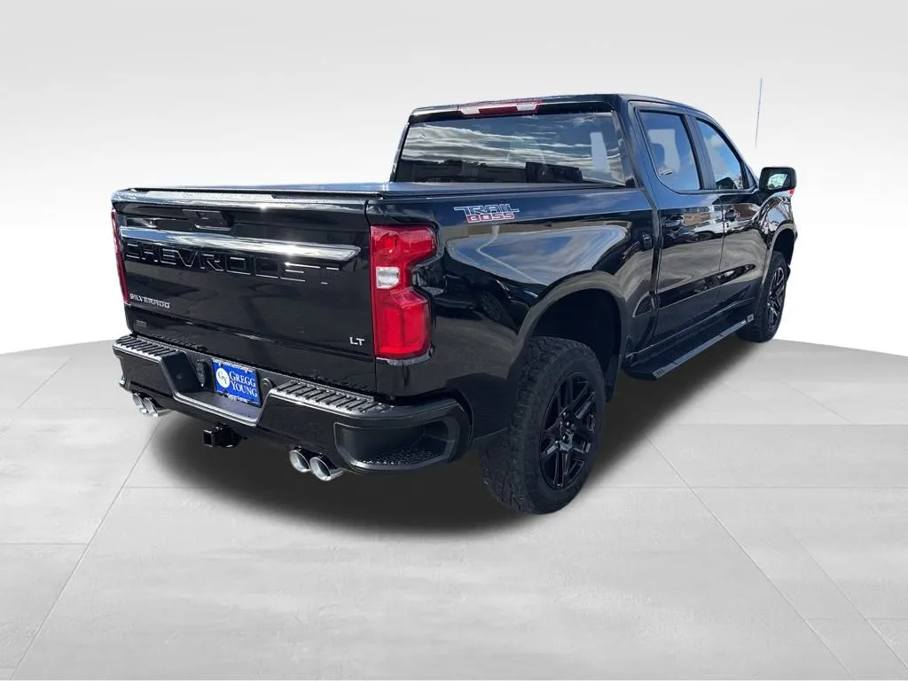 2021 Chevrolet Silverado 1500 LT Trail Boss photo 2