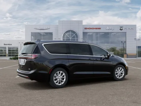 More photos of 2026 Chrysler Pacifica Select at Gregg Young Chrysler Dodge Jeep Ram of Atlantic, IA