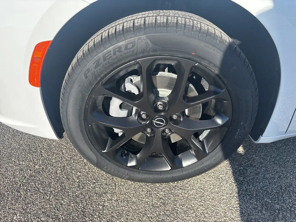 2026 Chrysler Pacifica photo 4