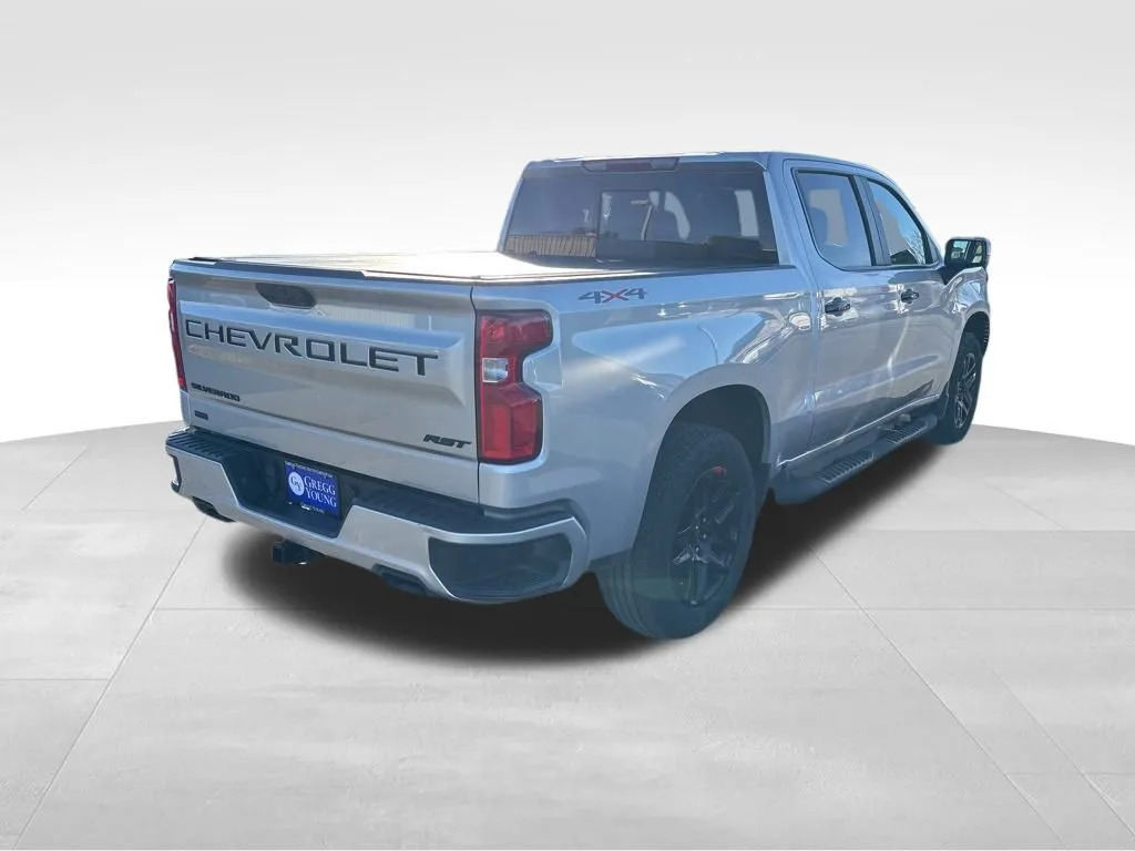 2022 Chevrolet Silverado 1500 RST photo 3
