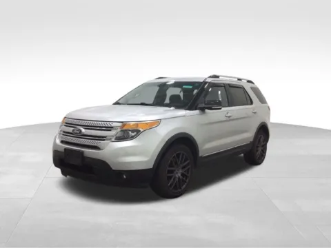 More photos of 2015 Ford Explorer XLT at Gregg Young Hortonville Ford, WI