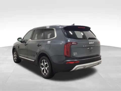 Photos of 2022 Kia Telluride EX for sale in Hortonville, WI at Gregg Young Hortonville Ford