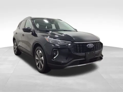 More photos of 2023 Ford Escape Platinum at Gregg Young Hortonville Ford, WI