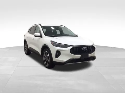 More photos of 2024 Ford Escape Platinum at Gregg Young Hortonville Ford, WI