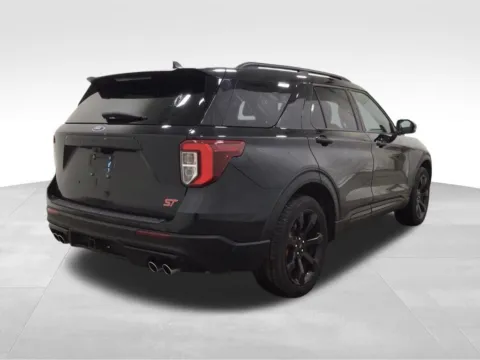 More photos of 2022 Ford Explorer ST at Gregg Young Hortonville Ford, WI