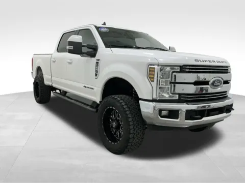 More photos of 2019 Ford F-250SD Lariat at Gregg Young Hortonville Ford, WI