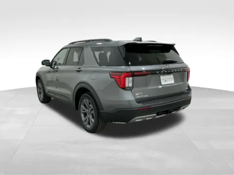 Photos of 2026 Ford Explorer Active for sale in Hortonville, WI at Gregg Young Hortonville Ford