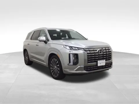 More photos of 2023 Hyundai Palisade Calligraphy at Gregg Young Hortonville Ford, WI