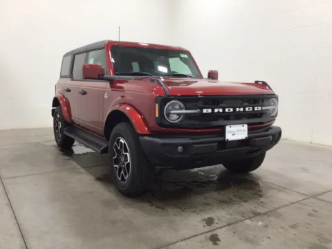 More photos of 2026 Ford Bronco Outer Banks at Gregg Young Hortonville Ford, WI
