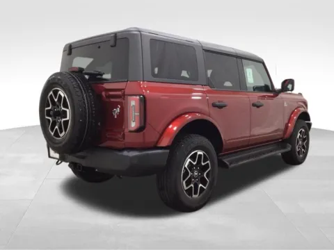 More photos of 2026 Ford Bronco Outer Banks at Gregg Young Hortonville Ford, WI