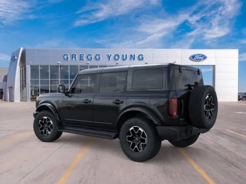 More photos of 2026 Ford Bronco Outer Banks at Gregg Young Hortonville Ford, WI