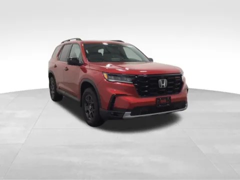 More photos of 2025 Honda Pilot TrailSport at Gregg Young Hortonville Ford, WI