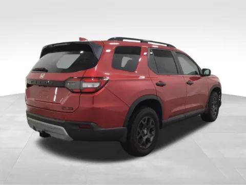 Another view of 2025 Honda Pilot TrailSport for sale in Hortonville, WI at Gregg Young Hortonville Ford