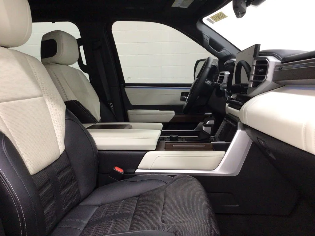 2023 Toyota Tundra Capstone - Photo 28