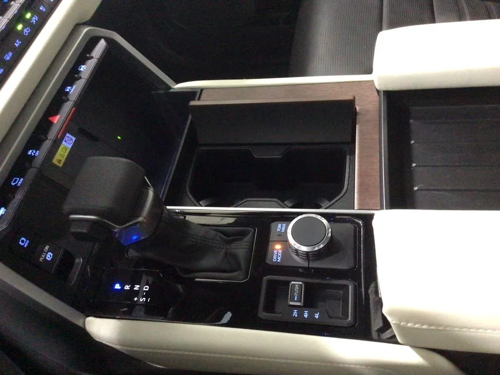 2023 Toyota Tundra Capstone - Photo 14