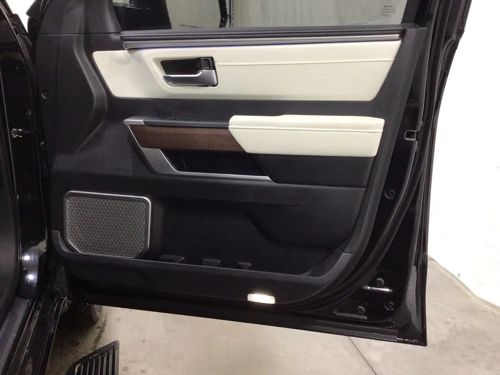2023 Toyota Tundra Capstone - Photo 32