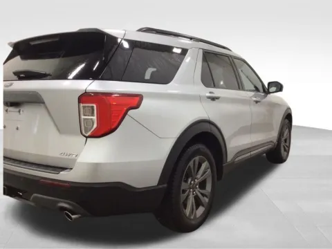 More photos of 2021 Ford Explorer XLT at Gregg Young Hortonville Ford, WI