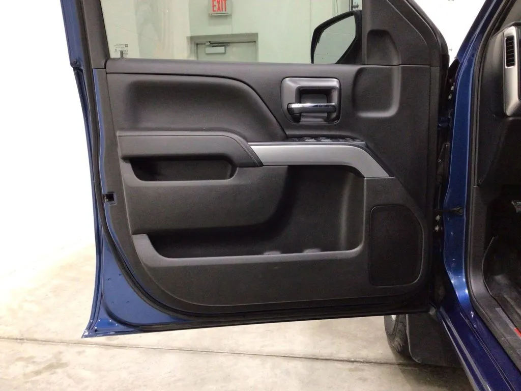 2018 Chevrolet Silverado 1500 LT Z71 - Photo 16