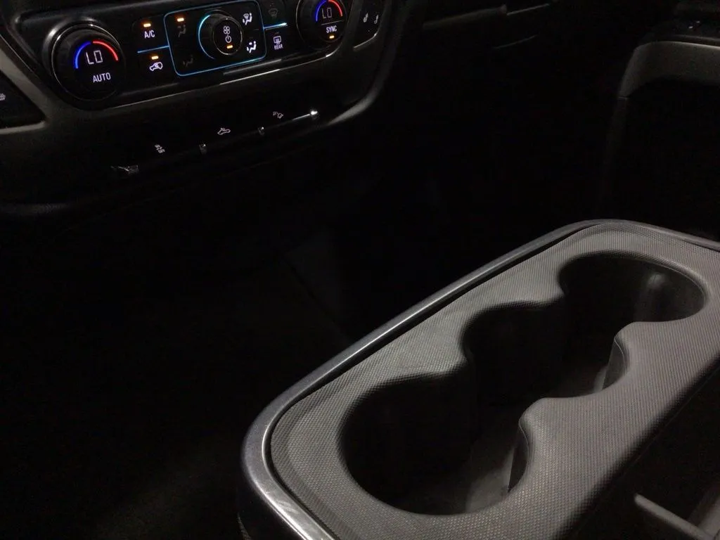 2018 Chevrolet Silverado 1500 LT Z71 - Photo 14