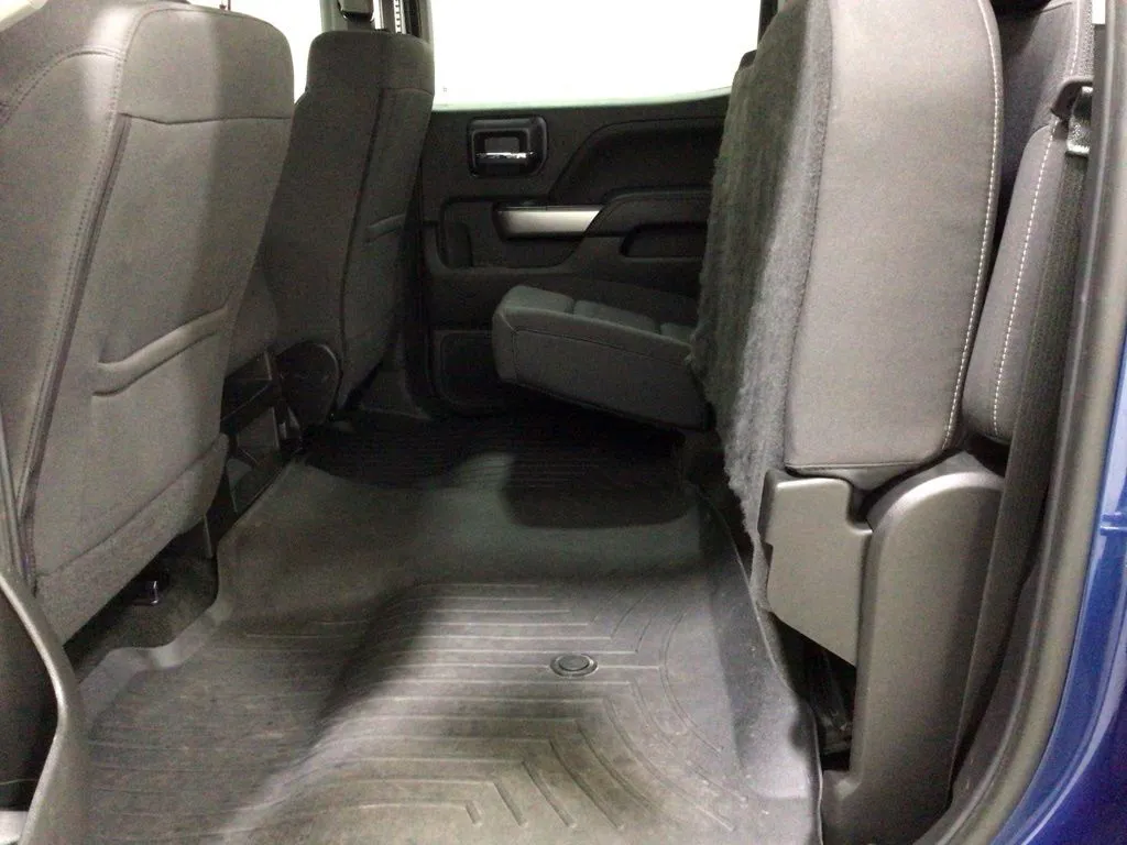 2018 Chevrolet Silverado 1500 LT Z71 - Photo 18