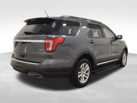 More photos of 2018 Ford Explorer XLT at Gregg Young Hortonville Ford, WI